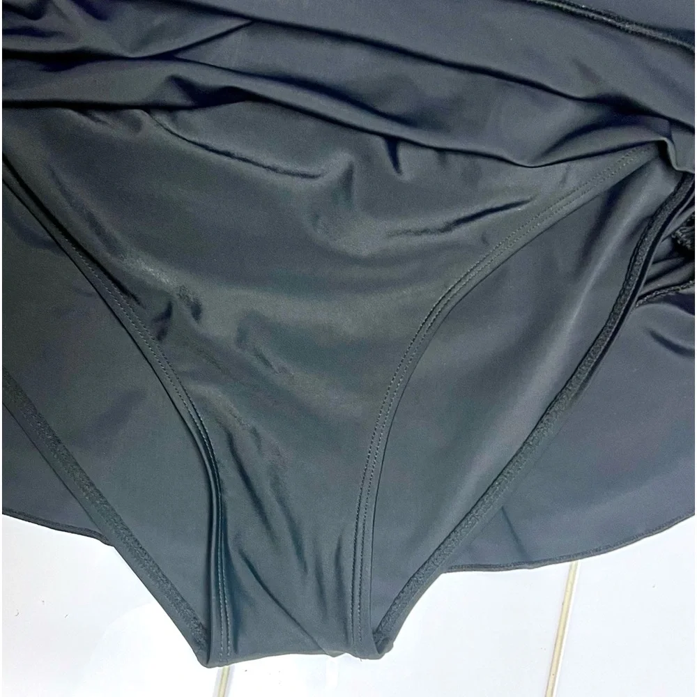 - Tulip Hem Ruched Side Swim Skirt SZ 16! LIKE NEW!
